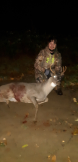 Donald Gusa of Harbor Beach with his 5 point!  