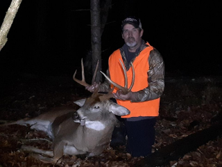 Troy Walker of Oscoda with his 8 point!
