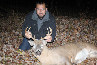 Andy Becker from Pontiac Bagged an 8 point in Arenac County!