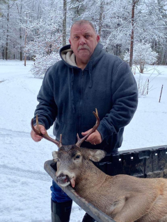 Steve Bellows of Tawas Bagged his 9 point in Tawas Township!  Seen 10 deer before this one came in
