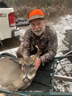 Joe Serafinski of Macomb Bagged a 5 point in Alcona County!