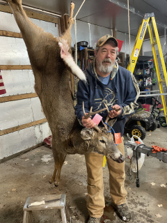 Bob Roulo of East Tawas Bagged an 8 point in Wilber!