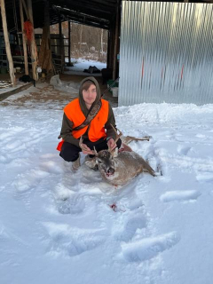 Ty Aron of Mikado Bagged his 8 point in Alcona County!