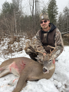 Nate Smedley of Tawas Cty with his 5 point!