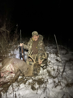 Bob Pipesh of Whittmore with his 8 point!