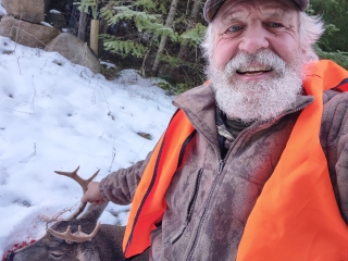 Mark Werda of Alpena with his Alpena Twp. 8 point!