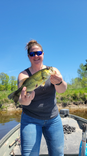 Melissa Guoan of Twining with her Bass from AuGres!