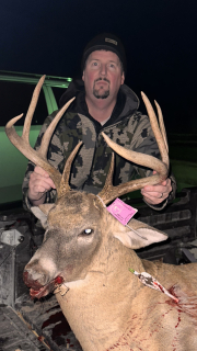 Kyle Everitt from Tawas City with his  8 pointer shot in Arenac County!