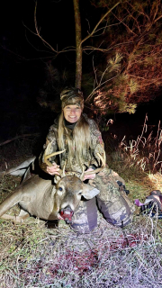 Holly Klukowski from Lincoln bagged an 8 point in Lincoln!