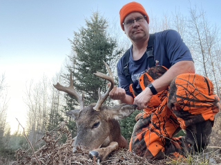 Dave Beauchamp of oscoda bagged his 8 point in Harris Twp.