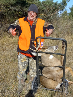 Mike Wood From National City bagged an 8 point in Alabaster!