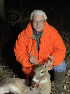 Dennis Frank from East Tawas bagged a 7 point in Alabaster!