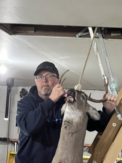 Keith Edmonds from AuGres Bagged a 7 point in Arenac County!