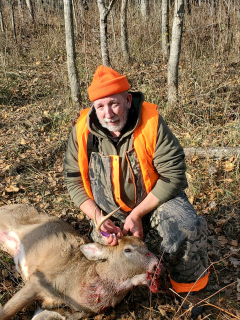 Ardell Hargrove from Grand Blanc bagged his 6 point in Alcona County!