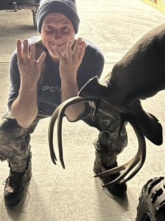 Sam Vultaggio of Washington Michigan Baggedan 8 point in Lincoln Michigan!
