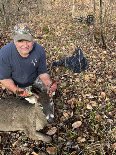Edward Meltz from Oscoda Bagged his 5 Point in Alcona County!     Rage Hypodermic - shot in front of tree, died in back of tree. 10yds