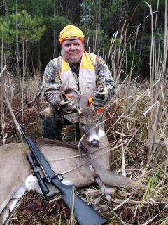 Jesse Rohde from East Tawas harvested his 6 point on the Iosco County Line!