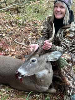 LeAnn O'Neil from West Branch bagged a 5 point in Lupton!  Was a 8, busted off crashing, no luck finding it