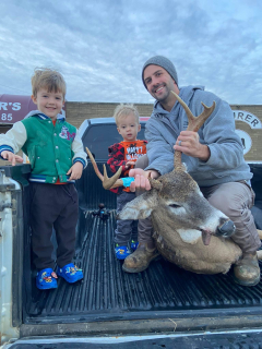 cody Cook from Harbor Beach bagged a 7 point in Harbor Beach!   He came out the first time and wasn’t able to get the shot and 10 mins later came back and was able to connect with him!