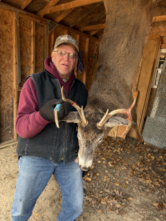 Rick Barnes from Hale baged a 7 point in Reno Township!