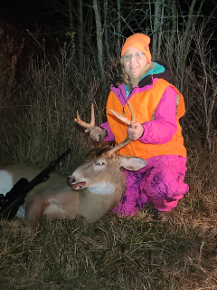 Tina Pipesh from Whittemore baged her 6 point in Arenac County!