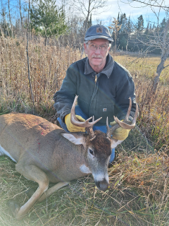 Richard Oliver from Lachine bagged his 10 point on his Farm!