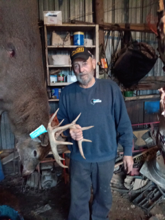 Marvin Dean from Barton City bagged his 11 point in Barton City!